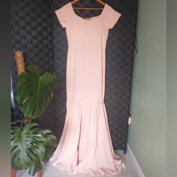 Women's long flowy fishtail blush pink dress - Picture 11 of 13